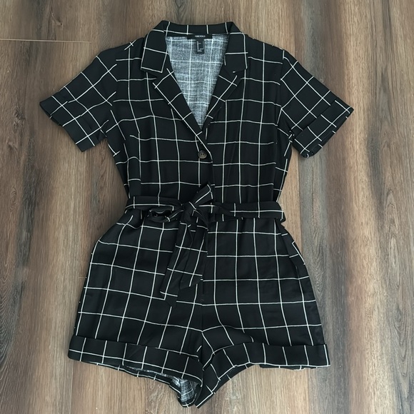 Cuffed Grid Print Romper from Forever 21 - Picture 2 of 5